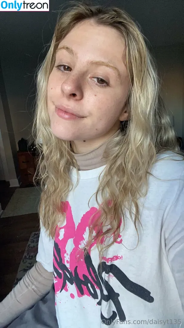 daisyt135 nude photo #0046 (princ3ssda1sy)