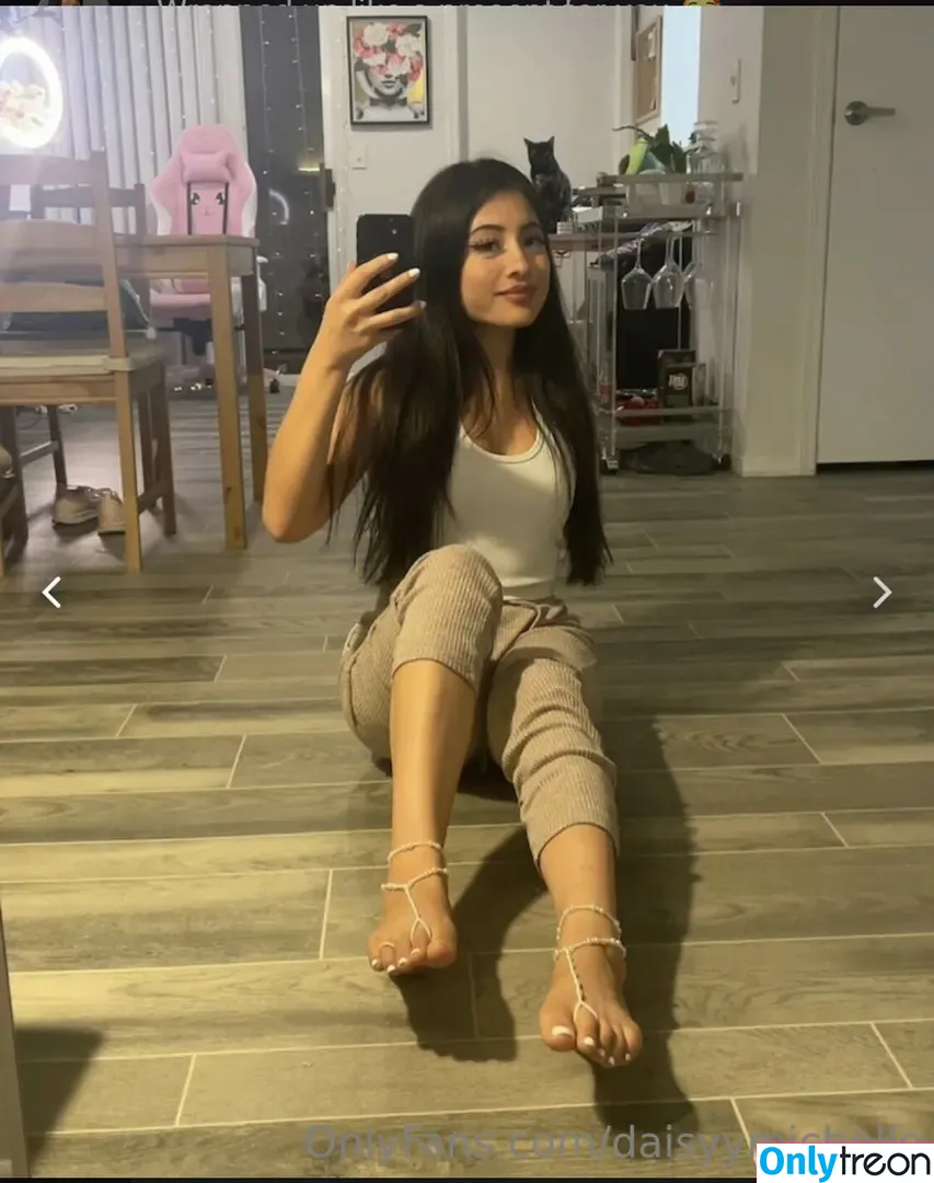 Daisyymichelle nude photo #0003 (daisyy_michelle)