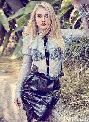 Dakota Fanning / dakotafanning фото голая #0248