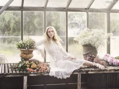 Dakota Fanning / dakotafanning фото голая #0250
