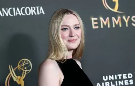 Dakota Fanning / dakotafanning фото голая #0336