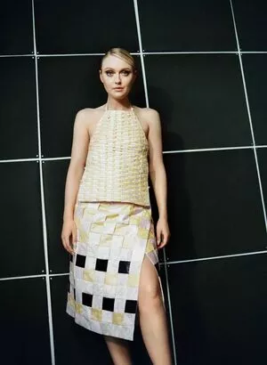 Dakota Fanning / dakotafanning фото голая #0345