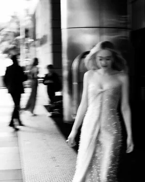 Dakota Fanning / dakotafanning фото голая #0369