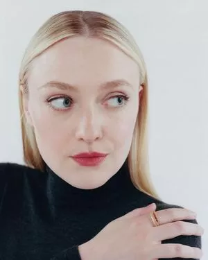 Dakota Fanning / dakotafanning фото голая #0379