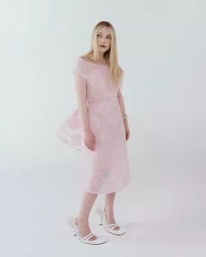 Dakota Fanning / dakotafanning фото голая #0381