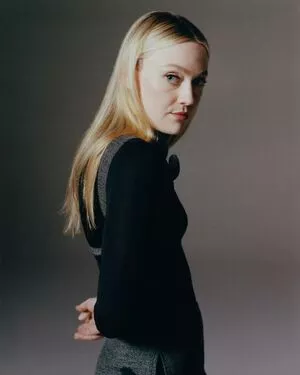 Dakota Fanning / dakotafanning фото голая #0382