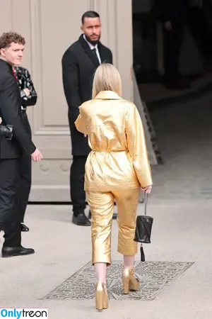 Dakota Fanning / dakotafanning фото голая #0436