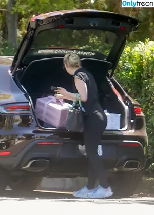 Dakota Fanning / dakota_fanning / dakotafanning nude photo #0481