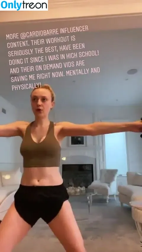 Dakota Fanning nude photo #0011 (dakotafanning)