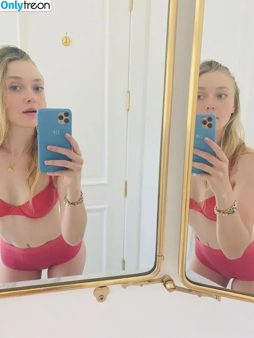 Dakota Fanning голая photo #0017 (dakotafanning)