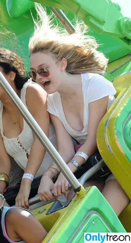Dakota Fanning nude photo #0100 (dakotafanning)