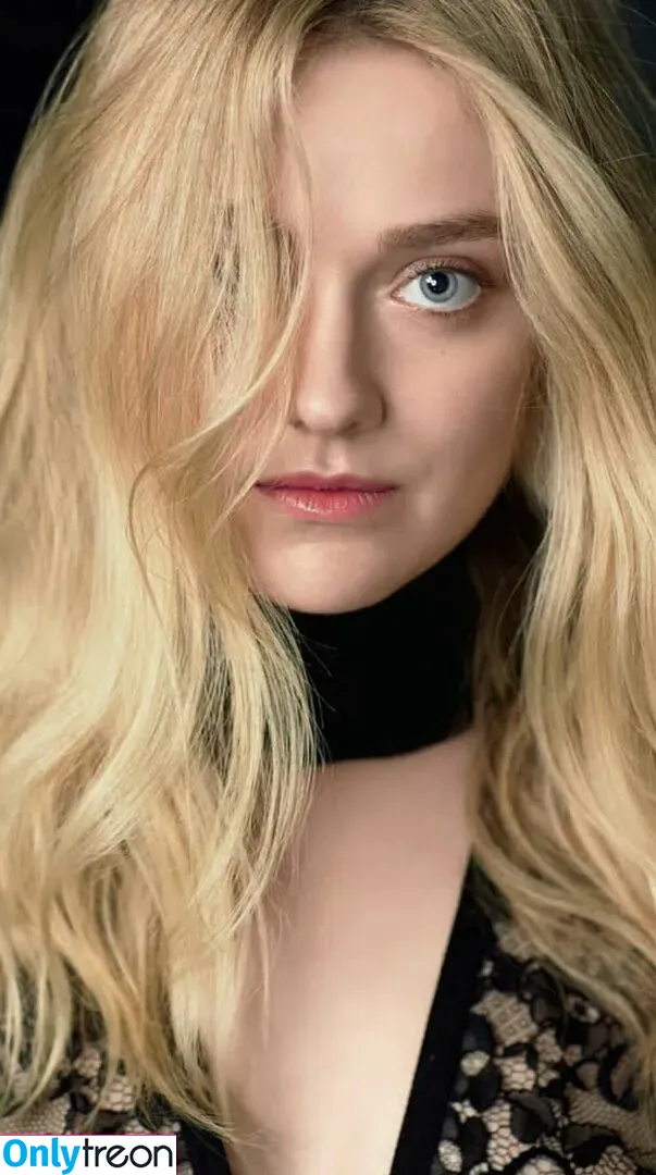 Dakota Fanning голая photo #0117 (dakotafanning)