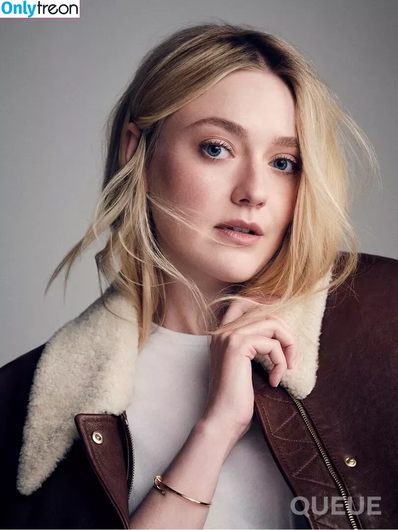 Dakota Fanning nude photo #0167 (dakotafanning)