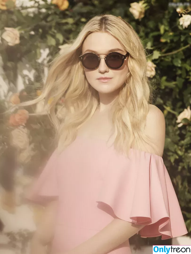 Dakota Fanning голая photo #0254 (dakotafanning)