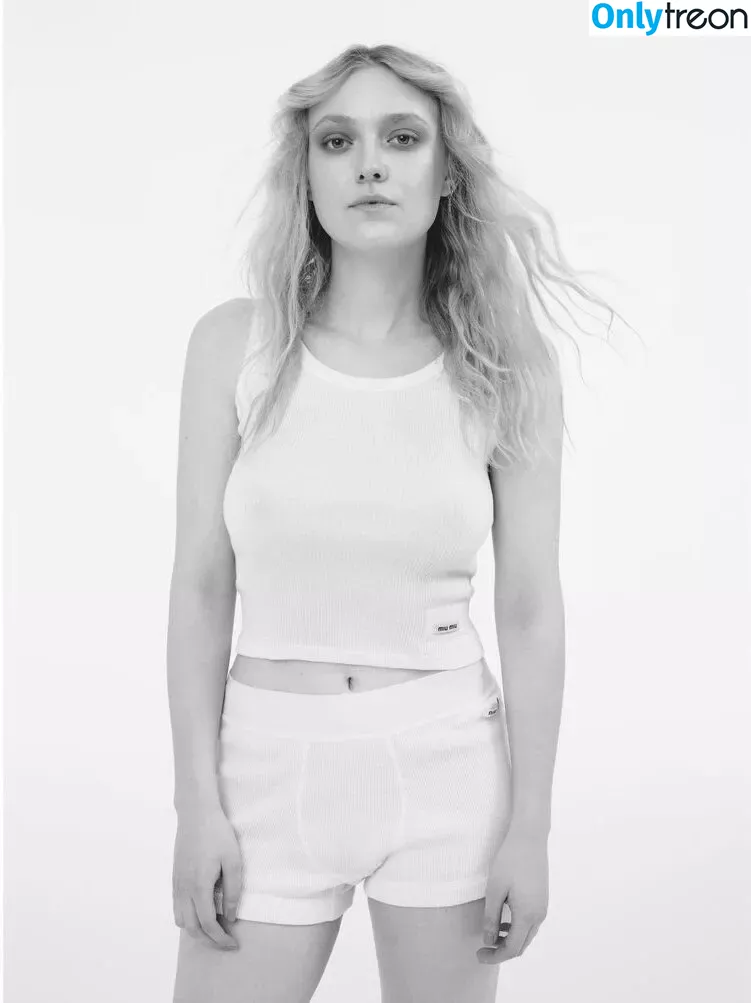 Dakota Fanning голая photo #0279 (dakotafanning)