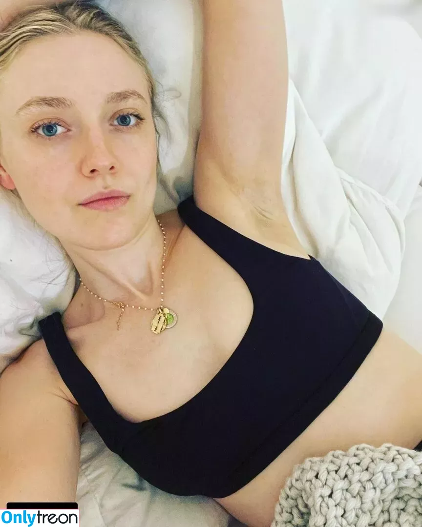 Dakota Fanning голая photo #0281 (dakotafanning)