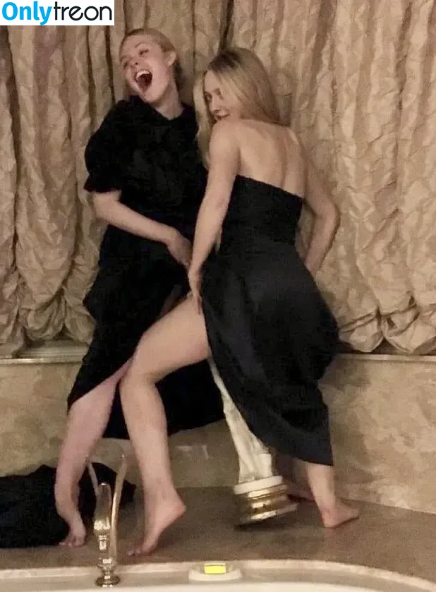 Dakota Fanning nude photo #0482 (dakota_fanning / dakotafanning)