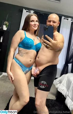Dakota Hotwife / Dakota.Hotwife / DakotaHotwife nude photo #0021