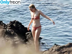 Dakota Johnson / dakotajohnson / isDakotaJohnson nude photo #0875