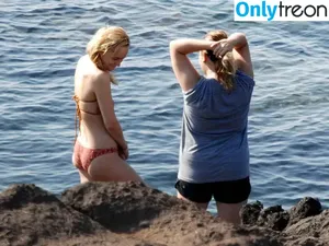 Dakota Johnson / dakotajohnson / isDakotaJohnson nude photo #0876