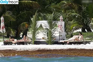 Dakota Johnson / dakotajohnson / isDakotaJohnson nude photo #0914