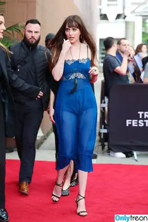 Dakota Johnson / dakotajohnson / isDakotaJohnson nude photo #0922