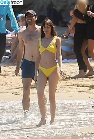 Dakota Johnson / dakotajohnson / isDakotaJohnson nude photo #0924