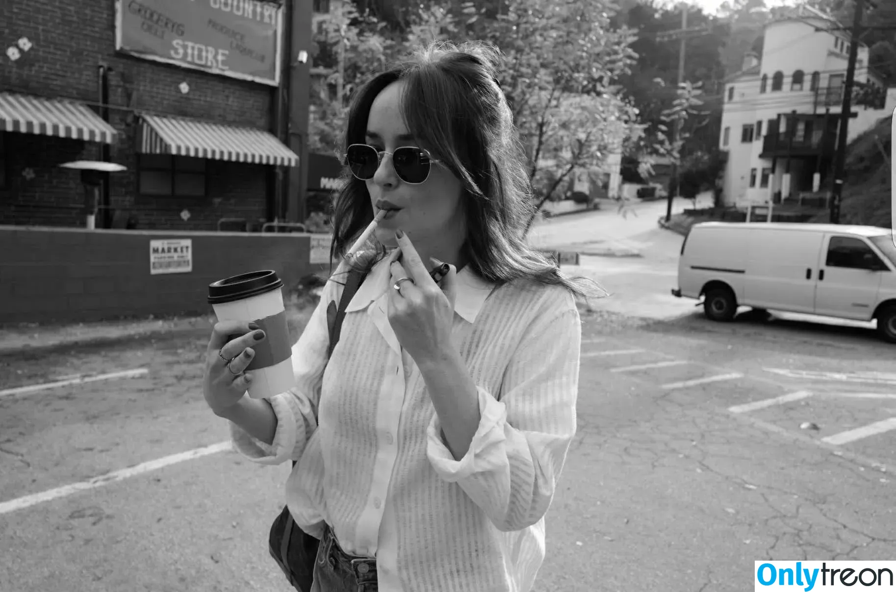 Dakota Johnson голая photo #0491 (dakotajohnson)