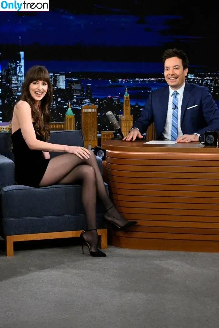 Dakota Johnson голая photo #0522 (dakotajohnson)