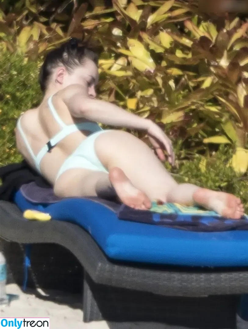 Dakota Johnson nude photo #1145 (dakotajohnson / isDakotaJohnson)