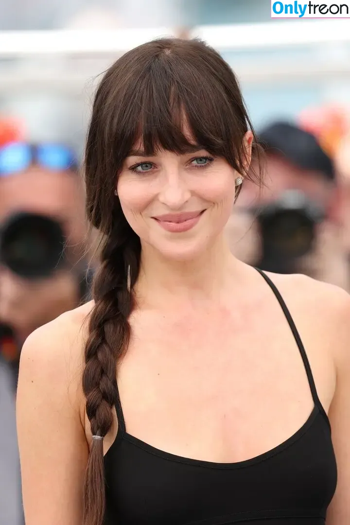 Dakota Johnson nude photo #1326 (dakotajohnson / isDakotaJohnson)