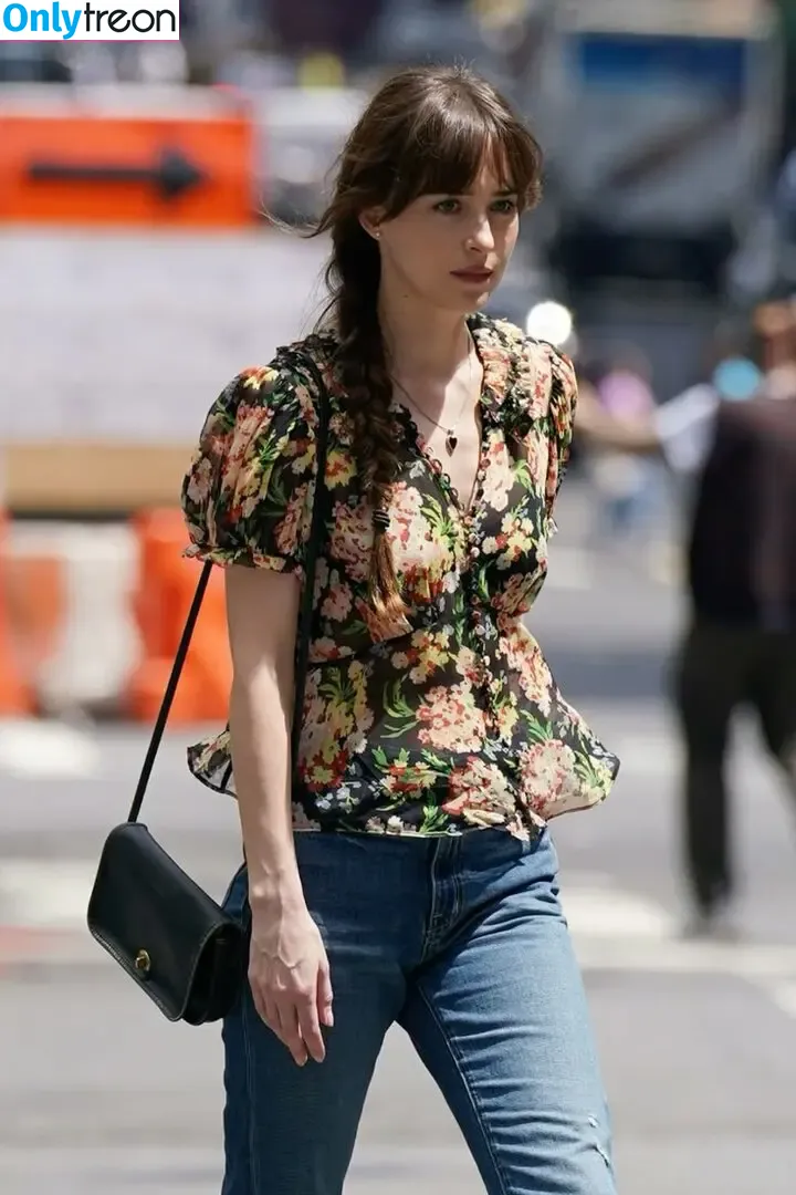 Dakota Johnson голая photo #1685 (dakotajohnson / isDakotaJohnson)