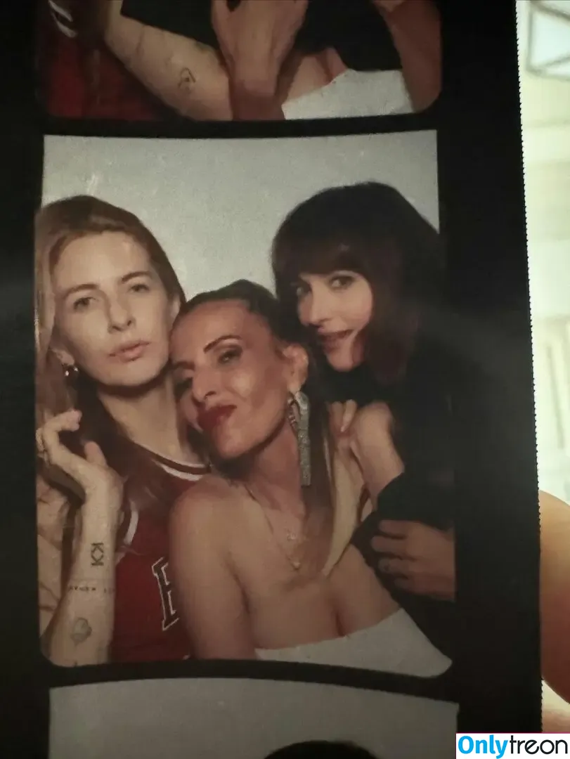 Dakota Johnson nude photo #1844 (dakotajohnson / isDakotaJohnson)