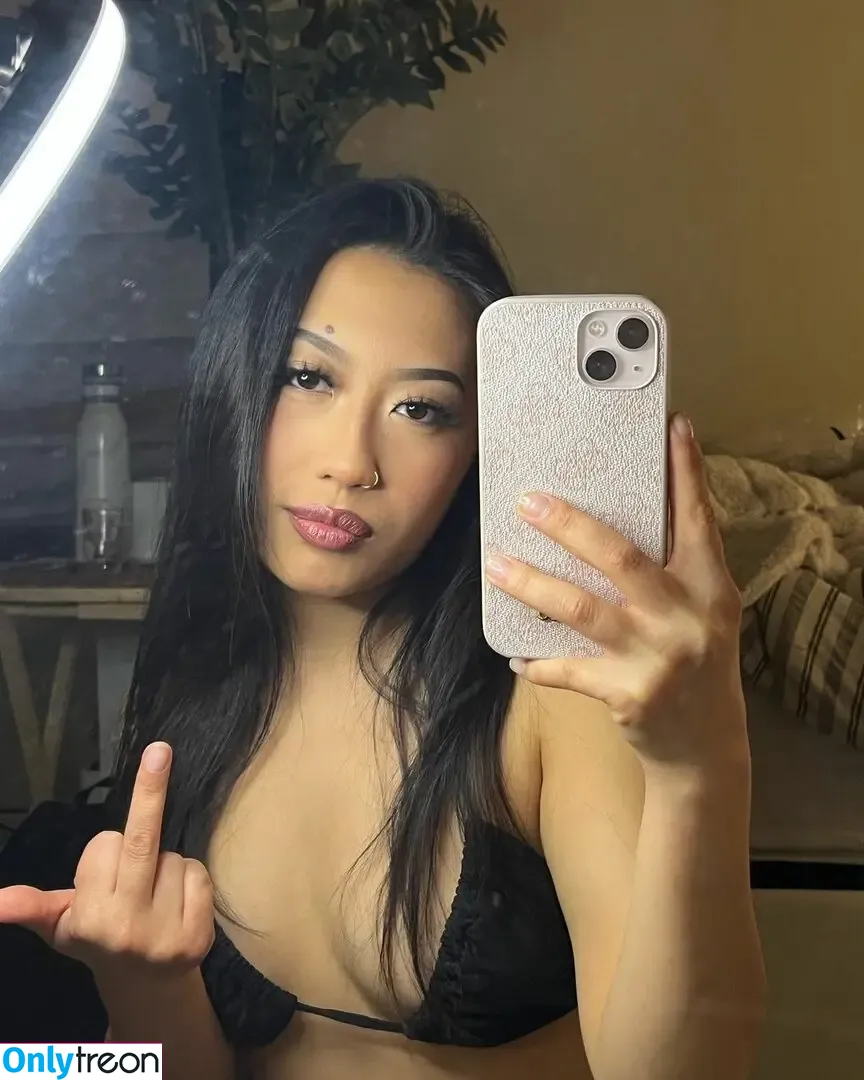 DamnsJulie nude photo #0004 (DamnsJulie)