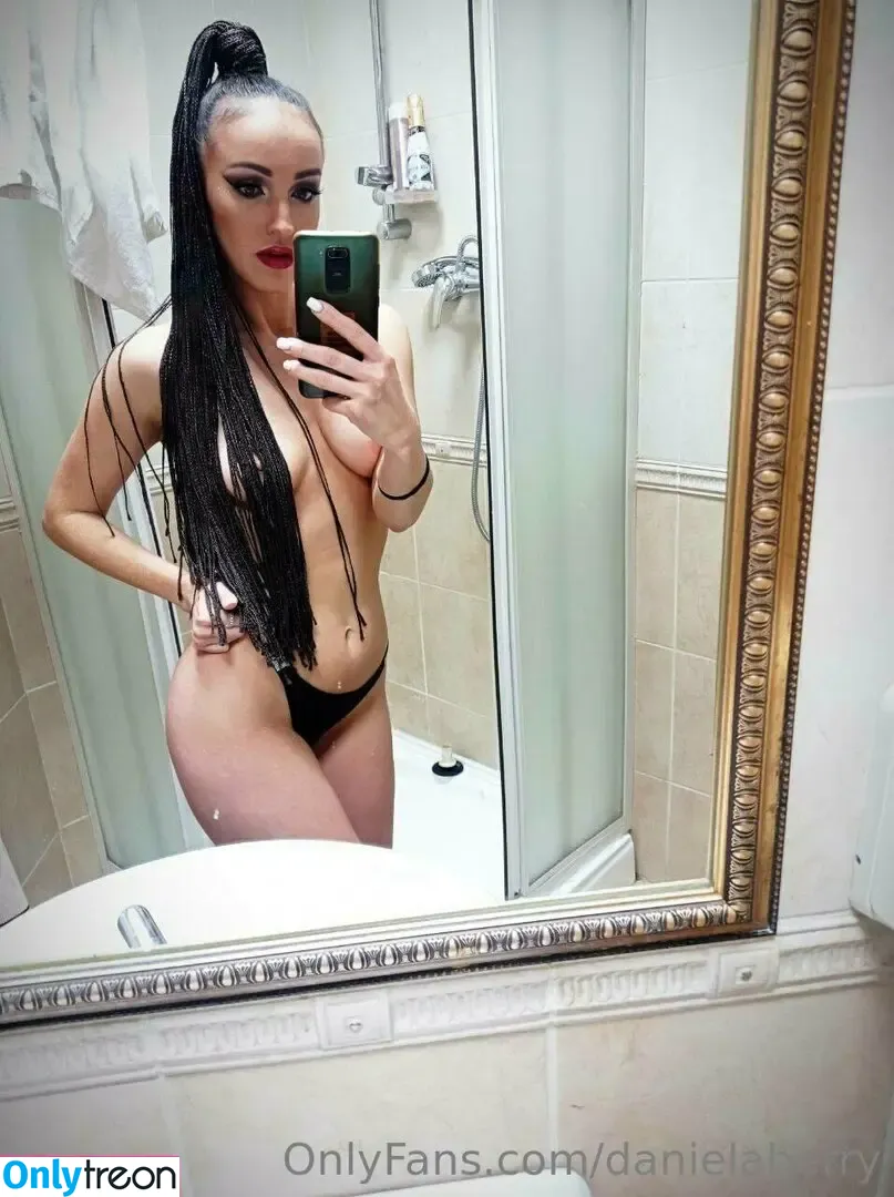 danaberry голая photo #0005 (danadberry)