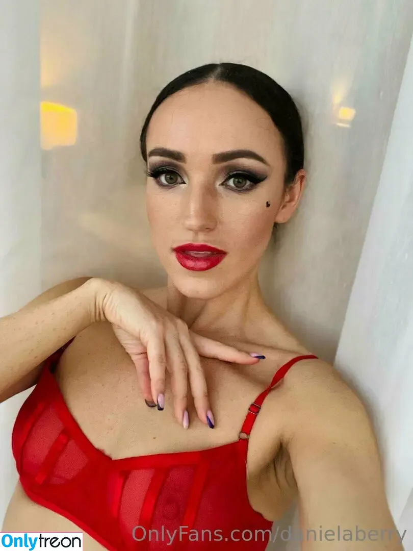 danaberry голая photo #0040 (danadberry)