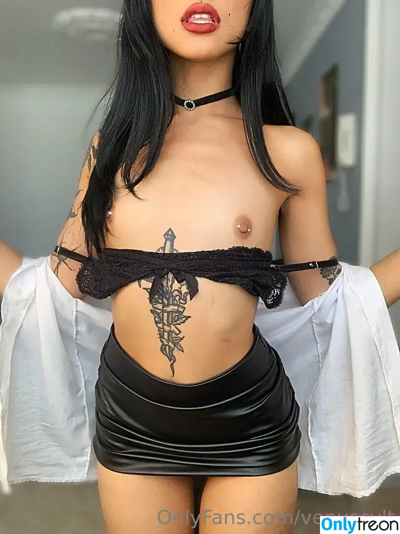danc3withd3vil nude photo #0034 (dani3llinger)