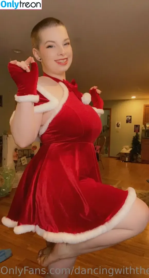 dancingwiththefae2.0 nude photo #0003 (dancingwiththefae2.0)