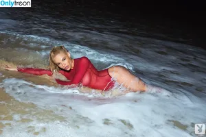 Dani Mathers / DaniMathers / missdanimathers nude photo #0495
