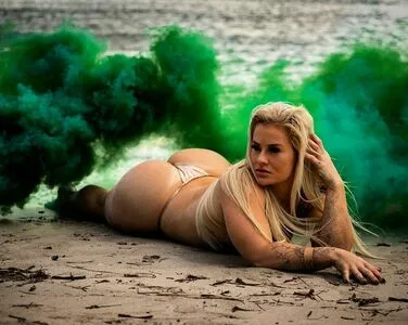 Dani Speegle / dellespeegle фото голая #0018
