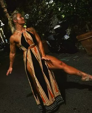 Dani Speegle / dellespeegle фото голая #0231