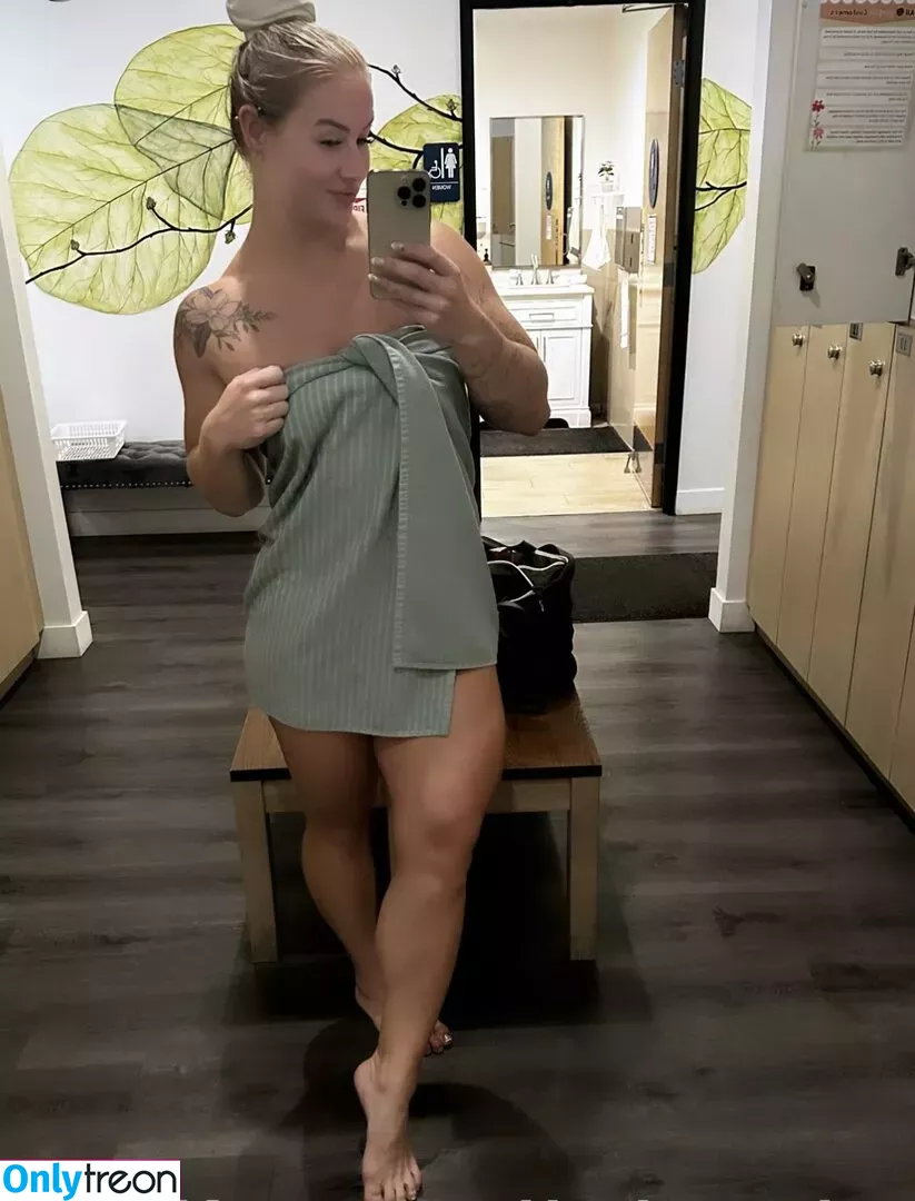 Dani Speegle nude photo #0213 (dellespeegle)