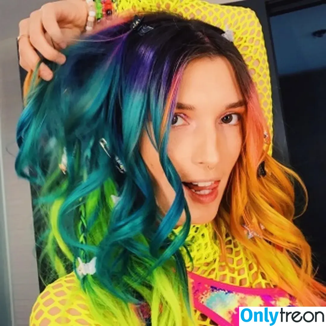 Dani Thorne голая photo #0045 (dani_thorne / kailithorne)