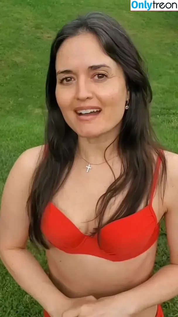 Danica McKellar nude photo #0023 (danicamckellar)