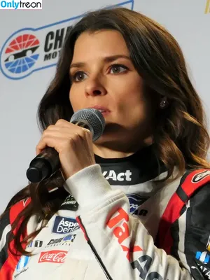 Danica Patrick / DanicaPatrick / Professional racing driver фото голая #0291