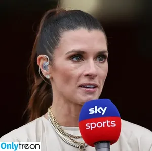 Danica Patrick / DanicaPatrick / Professional racing driver фото голая #0293