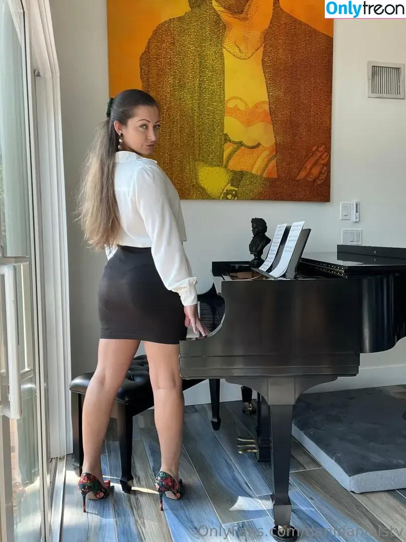danidanielstv голая photo #0022 (danidanielstv)