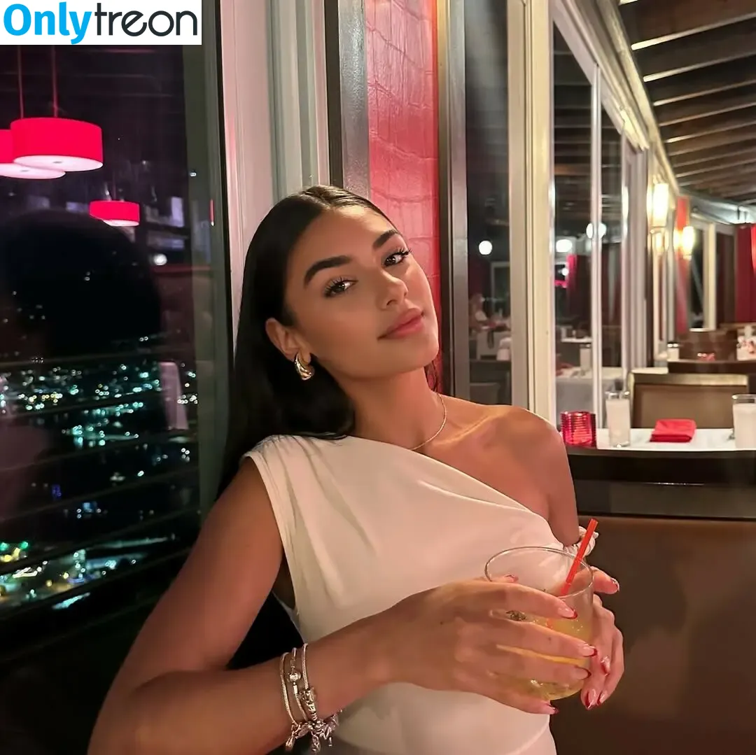 Daniela Aponte nude photo #0005 (dani_apontee / daniela_apontee / danielaapontee)