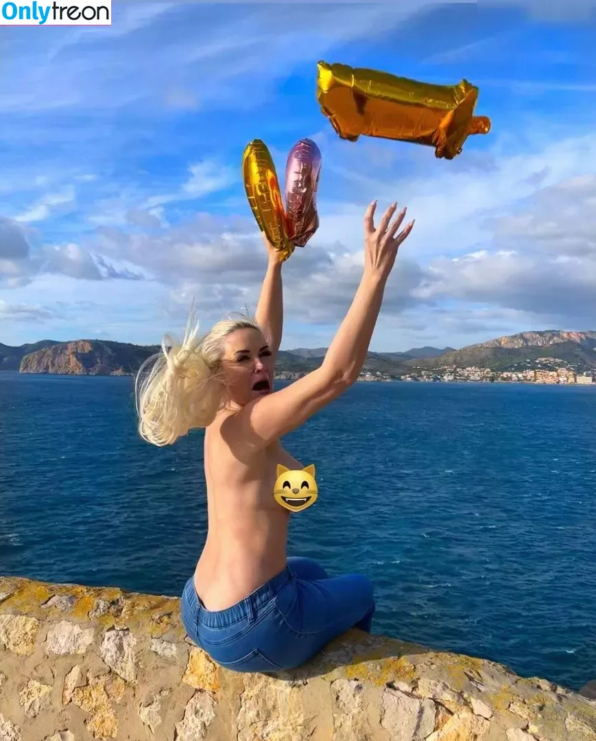 Daniela Katzenberger nude photo #0019 (danielakatzenberger)
