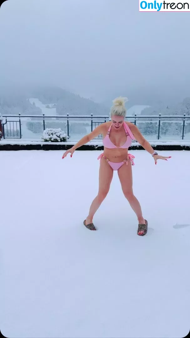Daniela Katzenberger nude photo #0402 (danielakatzenberger)